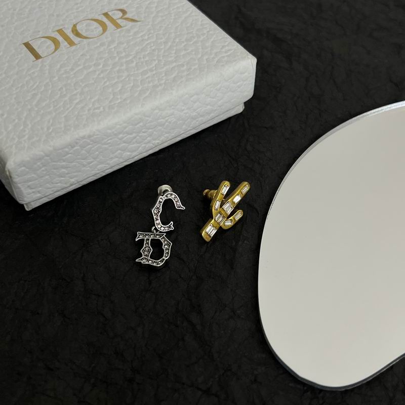 Dior Earring 01lyr48